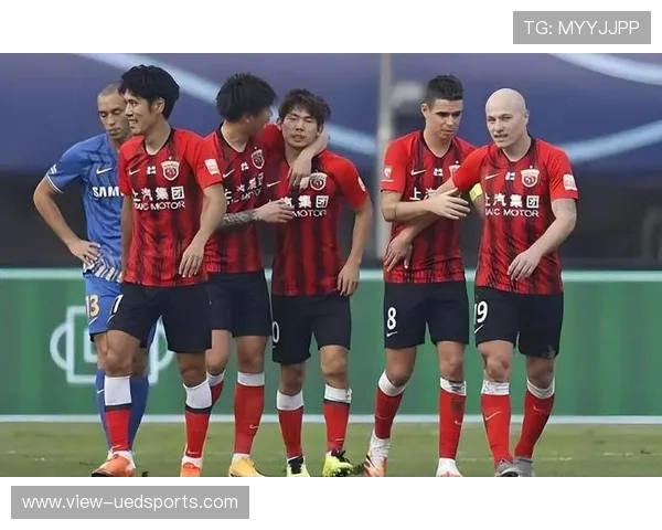 上港本土锋线最强搭档浮出水面！一人曾是大连英博主力，进过国足_李新翔_穆斯卡特_刘祝润